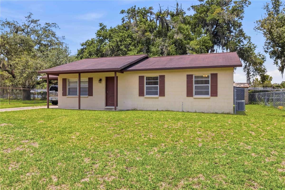 2113 OAKVIEW LANE