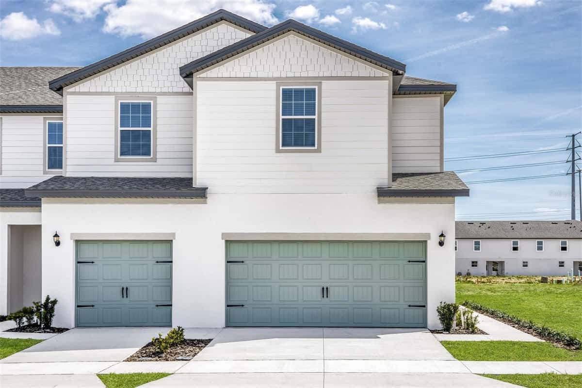 648 POPPY LANE