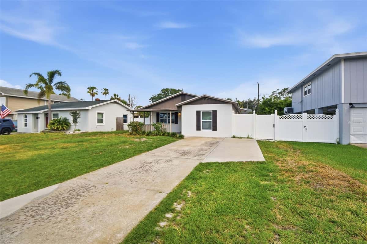 1842 SHORE ACRES BOULEVARD