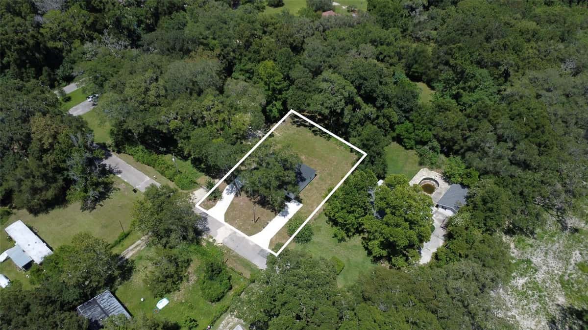 607 4TH DRIVE