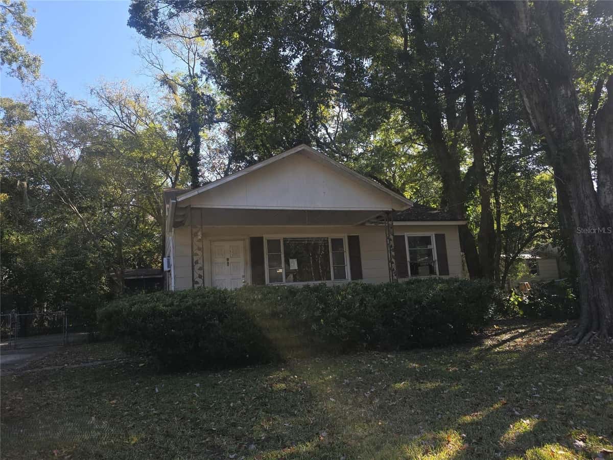 1331 DENA STREET