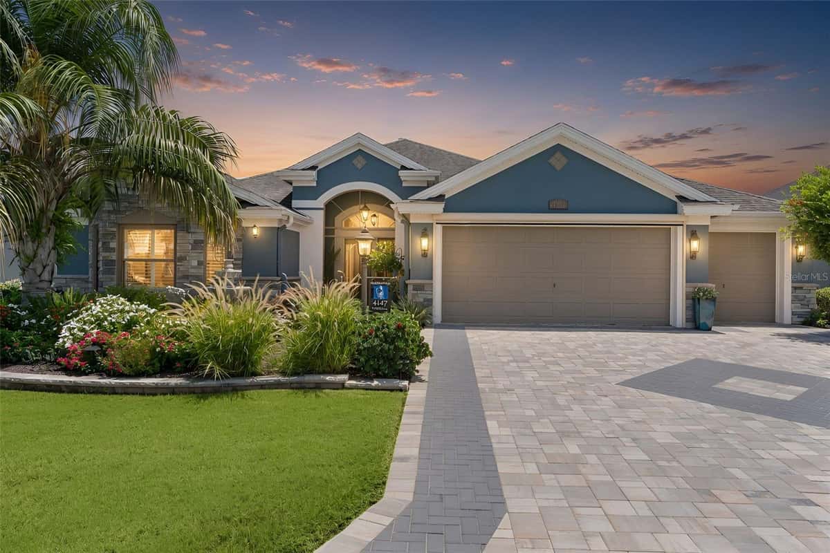 4147 DESKIN LANE