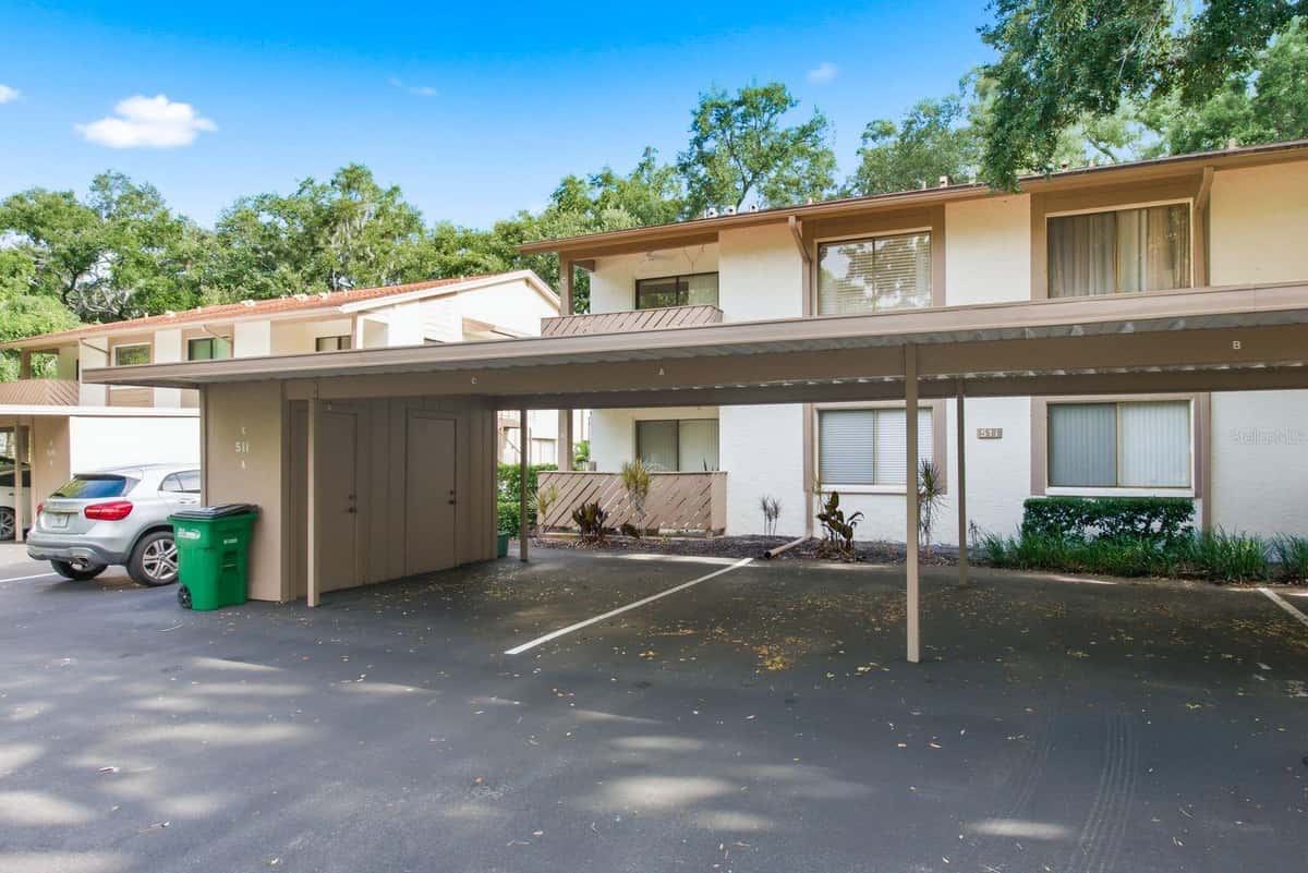 511 MISTLETOE COURT