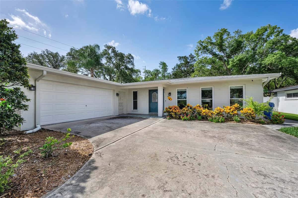 1541 PLEASANT GROVE DRIVE