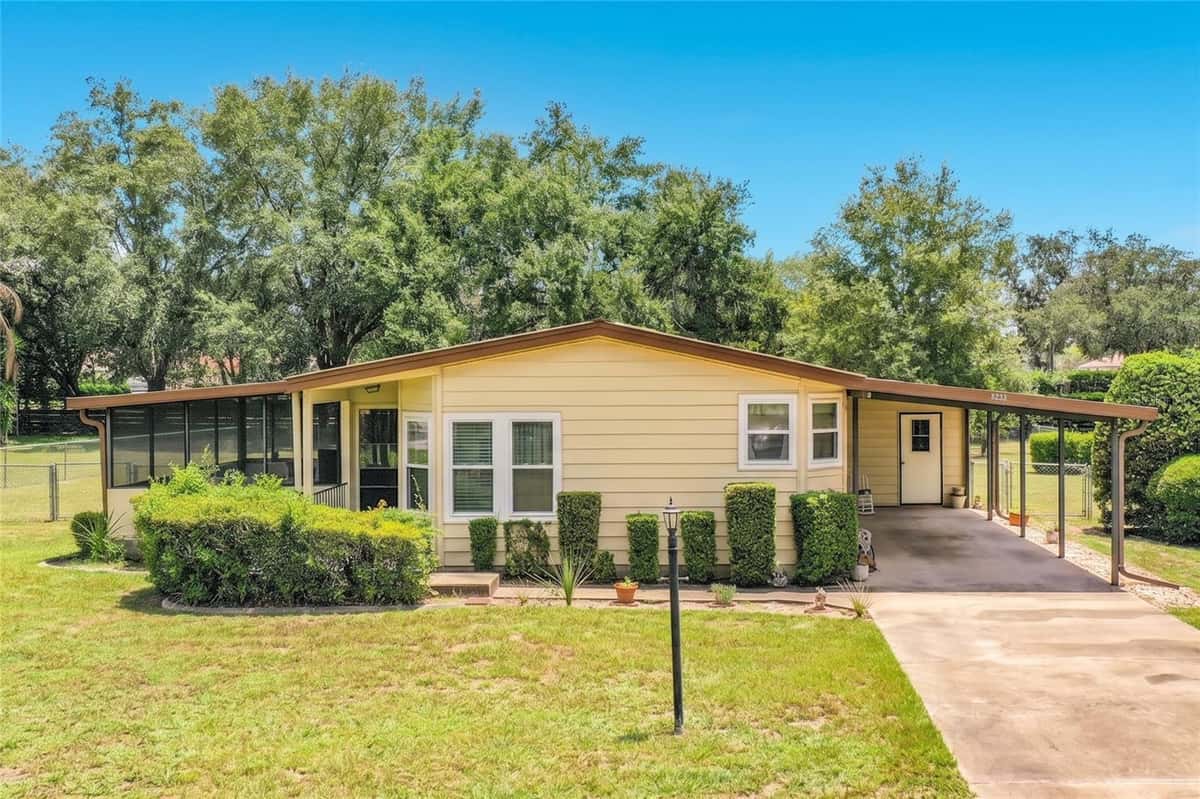 8233 COUNTY ROAD 109B