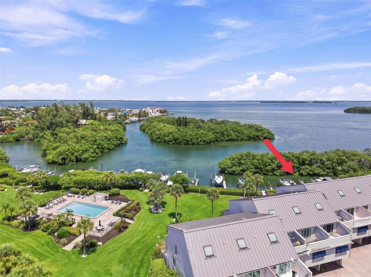 1375 PINELLAS BAYWAY