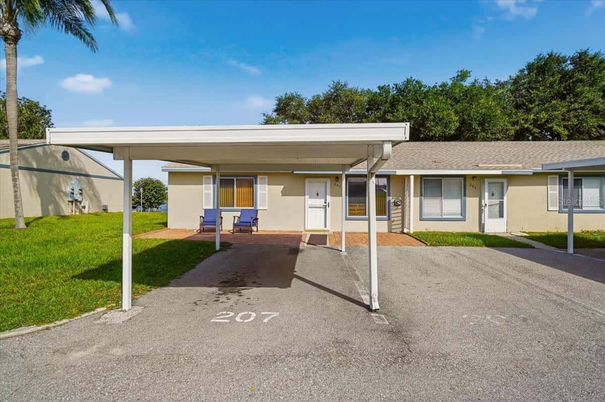 207 WINTER RIDGE BOULEVARD