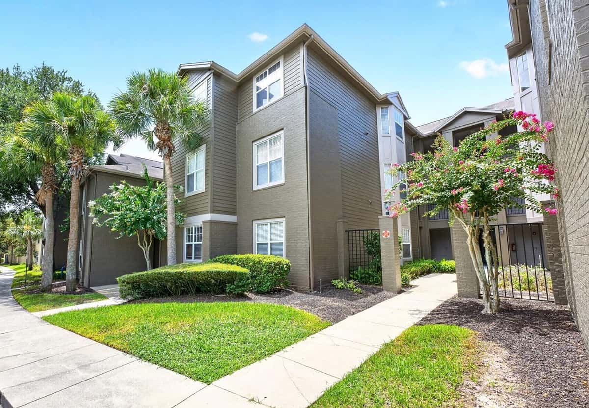 420 SUMMIT RIDGE PLACE