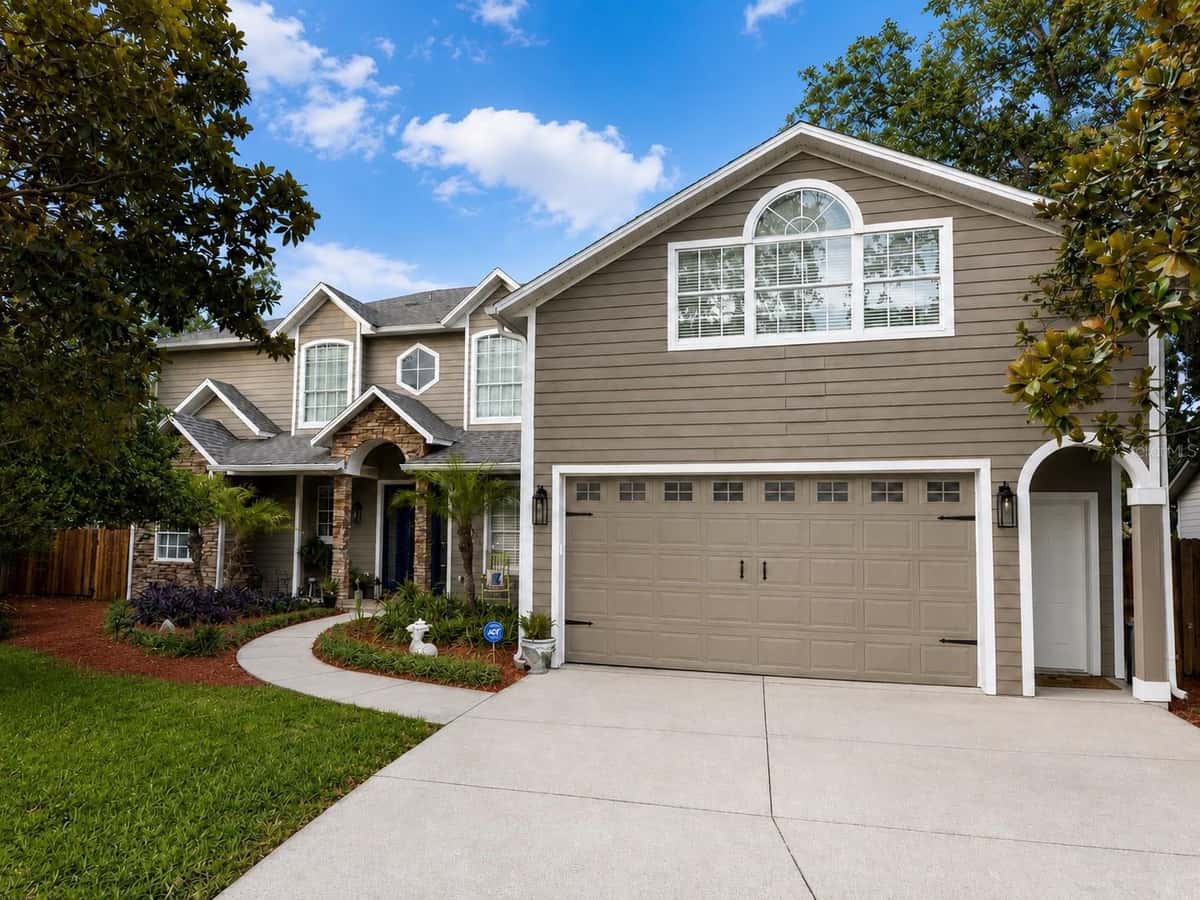 6203 COURTNEY COVE