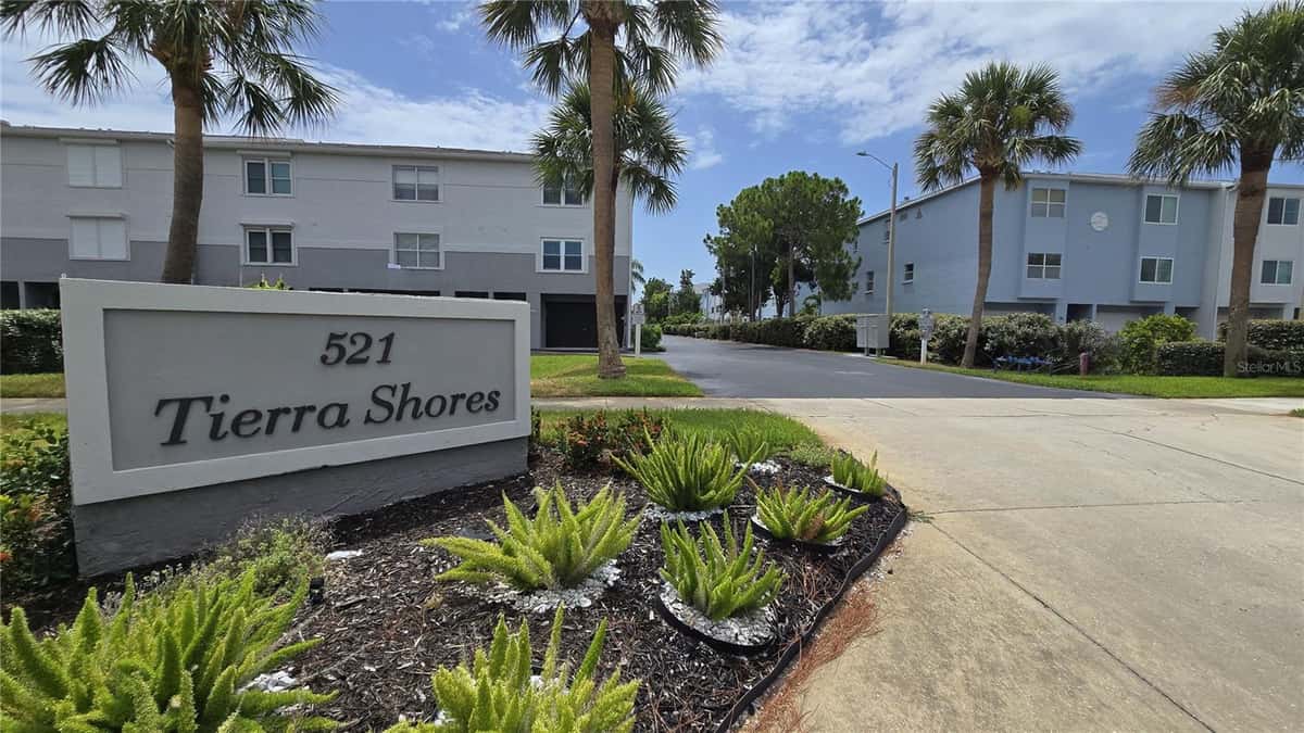 521 PINELLAS BAYWAY