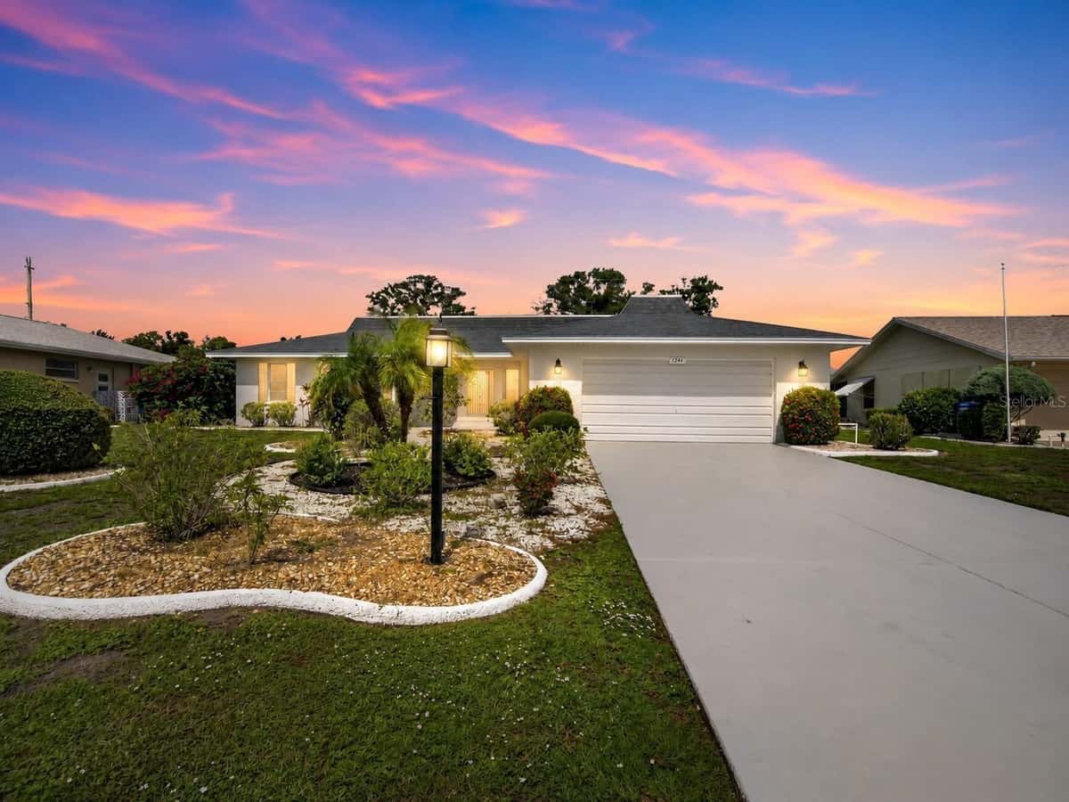 1244 DEL WEBB BOULEVARD