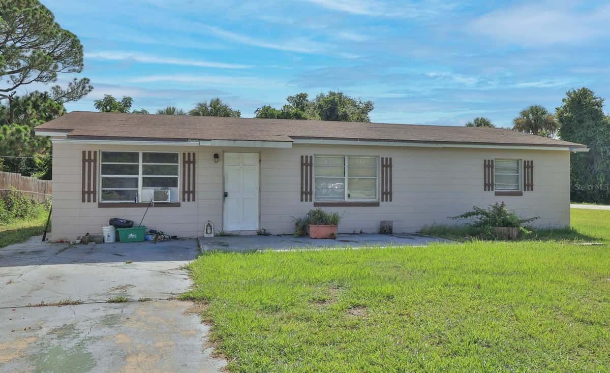 1863 FERN PALM DRIVE