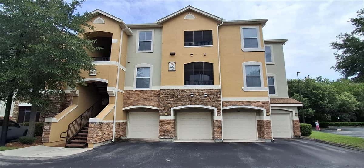 8539 GATE PARKWAY