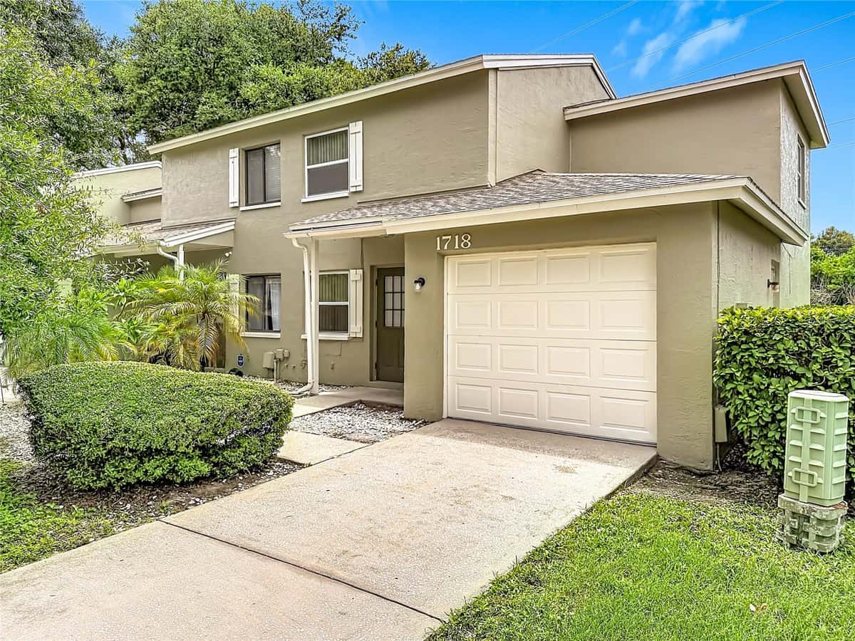1718 ADAMS CIRCLE