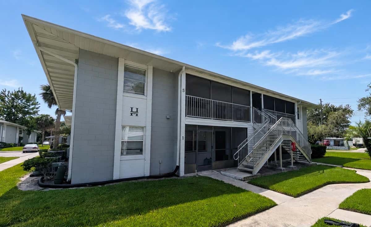 700 AIRPORT BOULEVARD