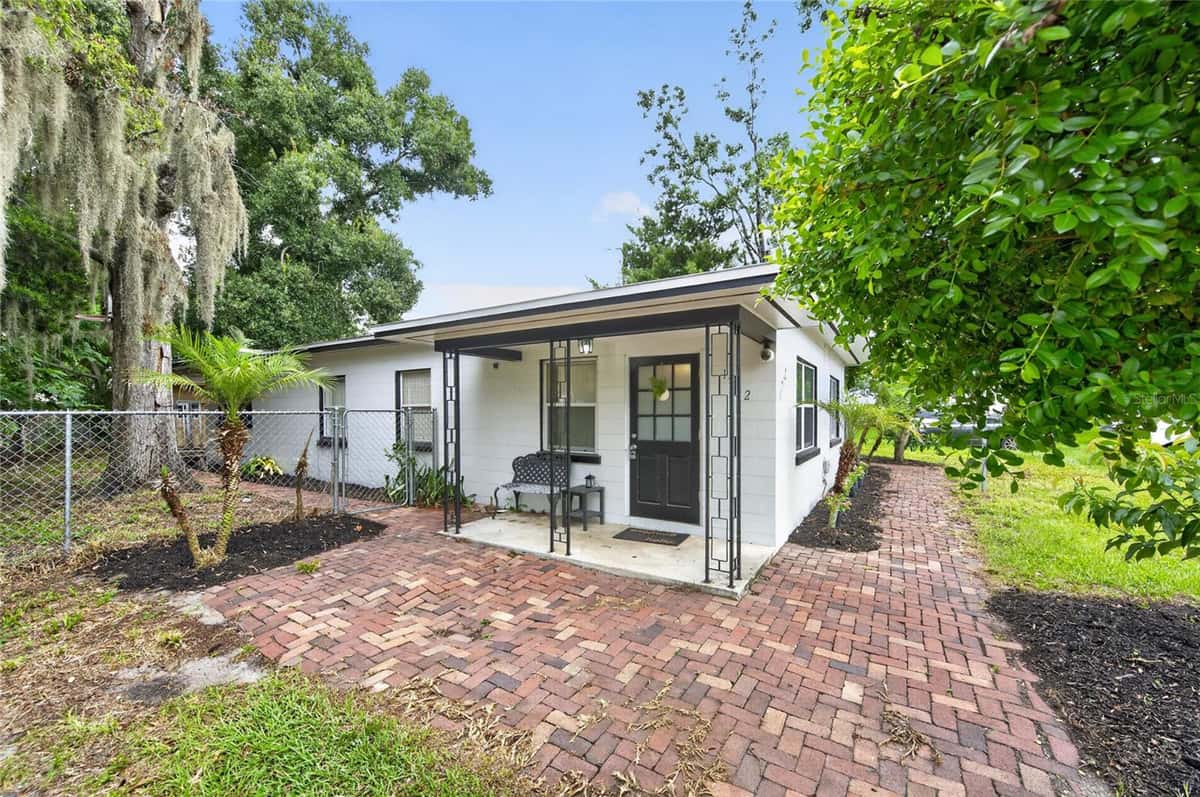 1712 LAKE BROWN DRIVE