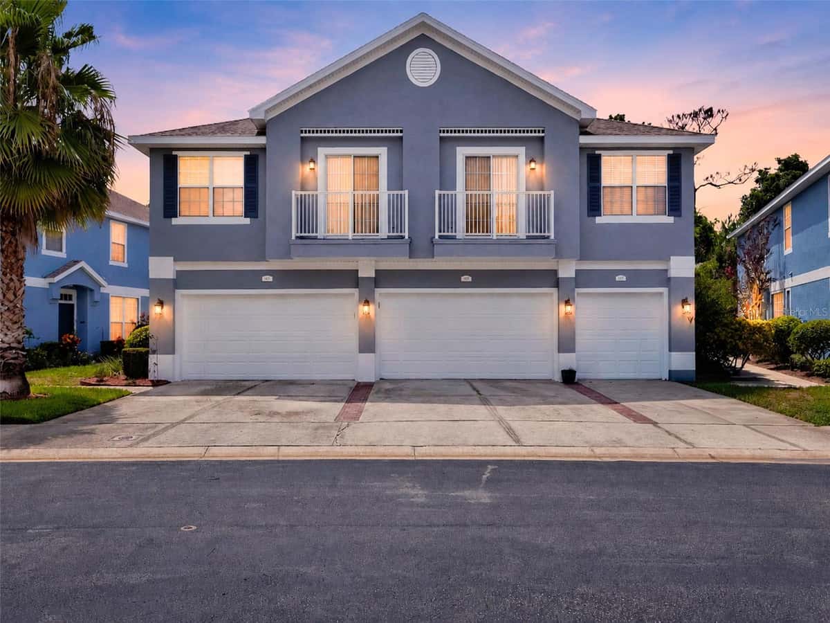 8453 SHALLOW CREEK COURT