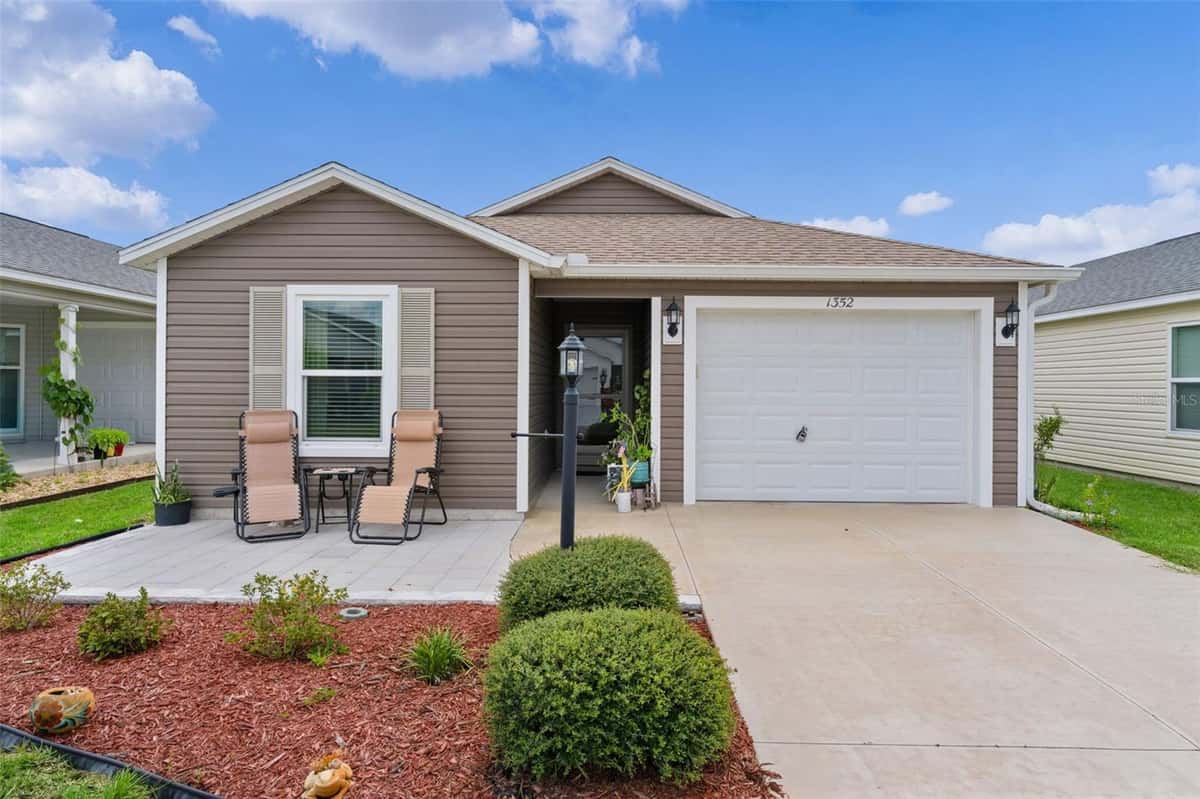 1352 MARYBETH LANE