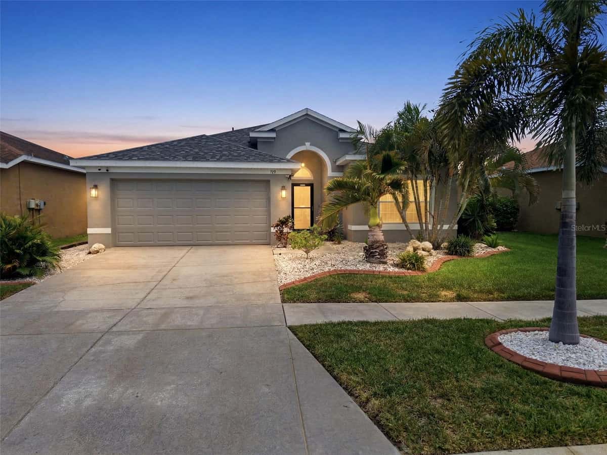 718 GRIFFEN HEIGHTS COURT