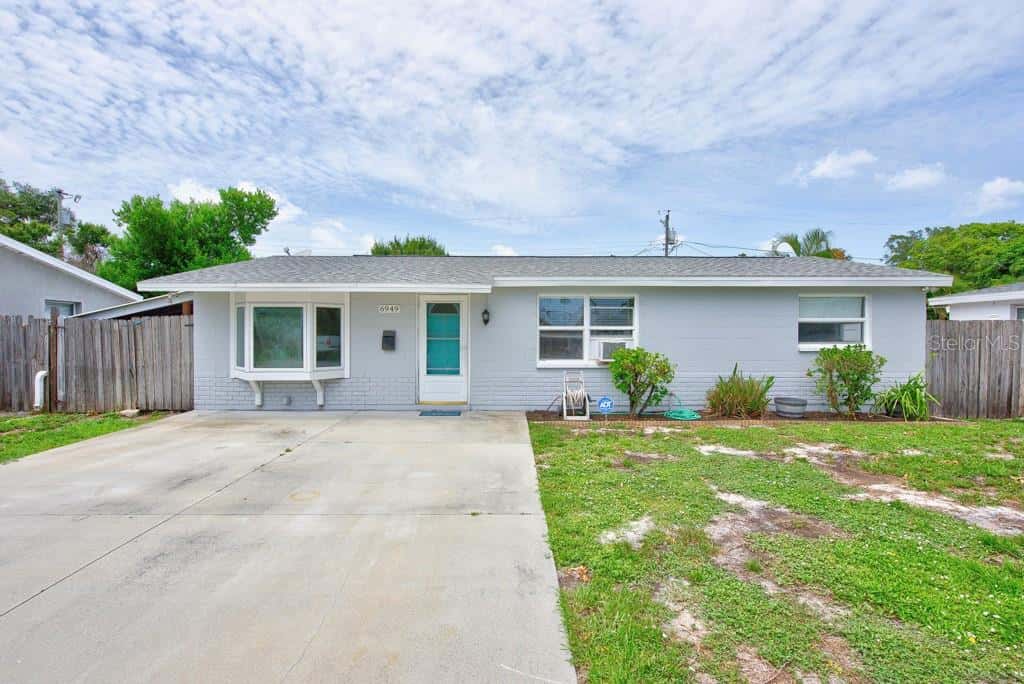 6949 80TH TERRACE