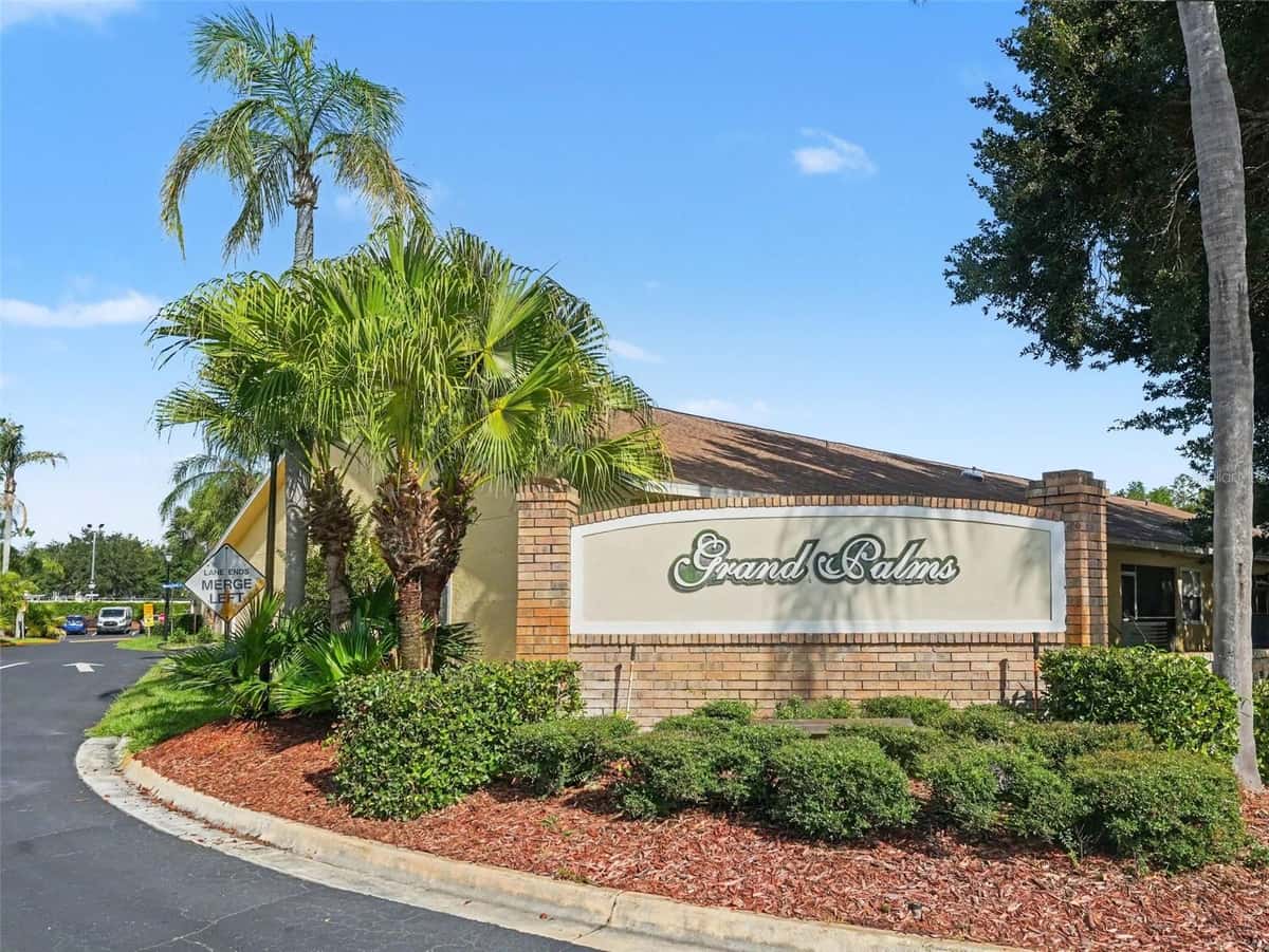 3200 SABAL PALMS COURT