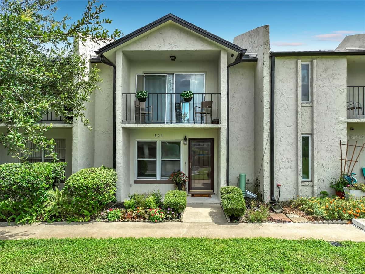 603 WAVERLY LANE