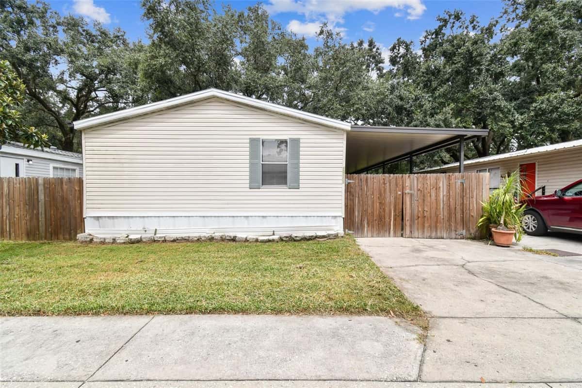 10607 BAY HILLS CIRCLE