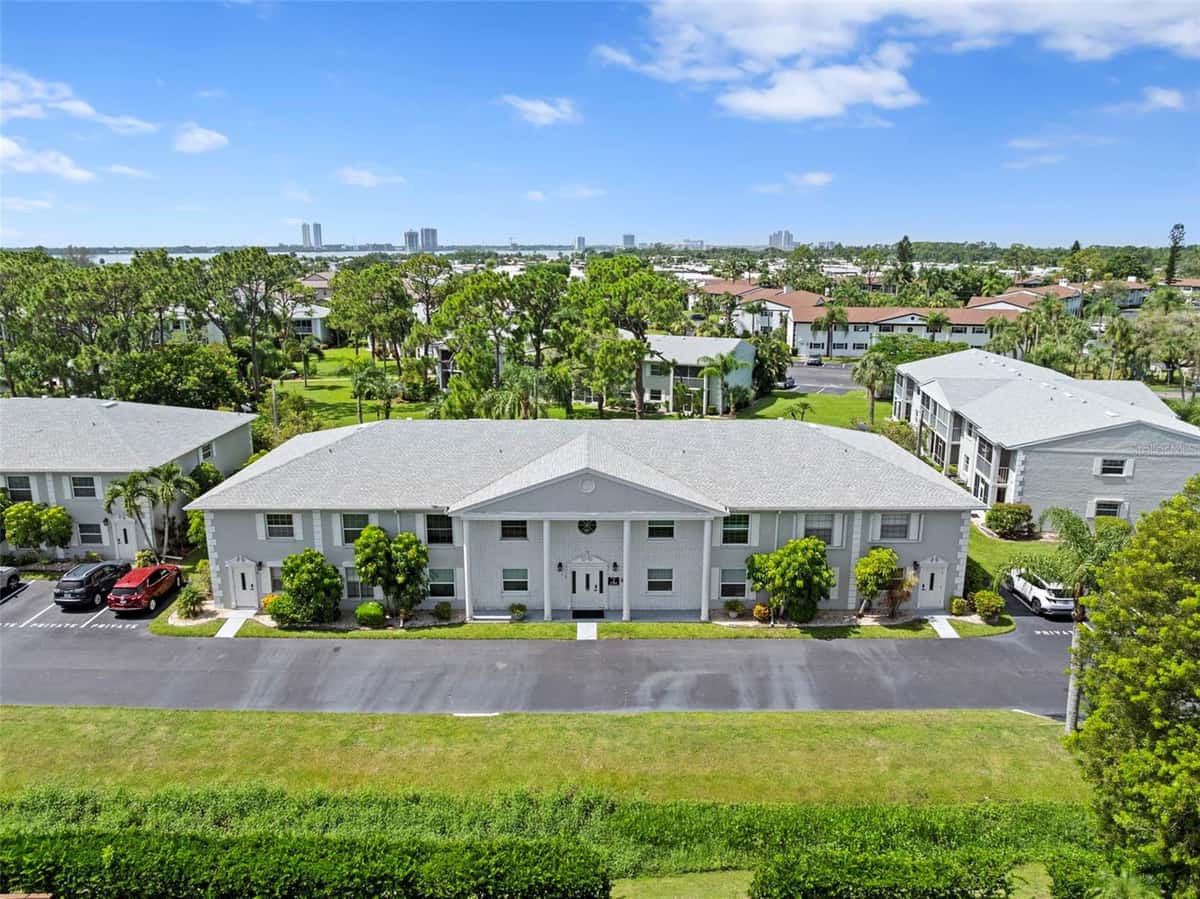 7104 NANTUCKET CIRCLE
