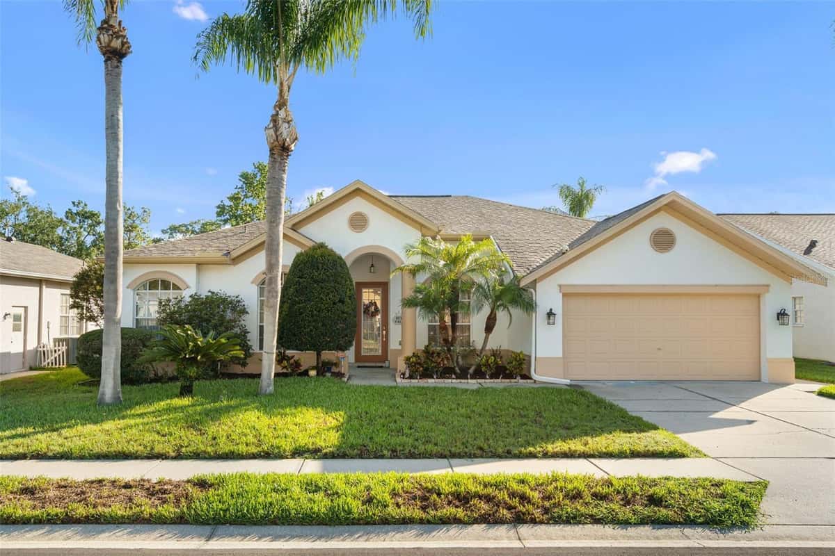 12213 ROSELAND DRIVE