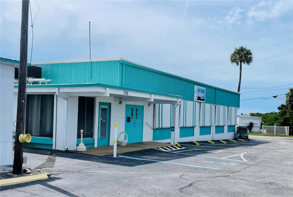 160 NEW YORK STREET