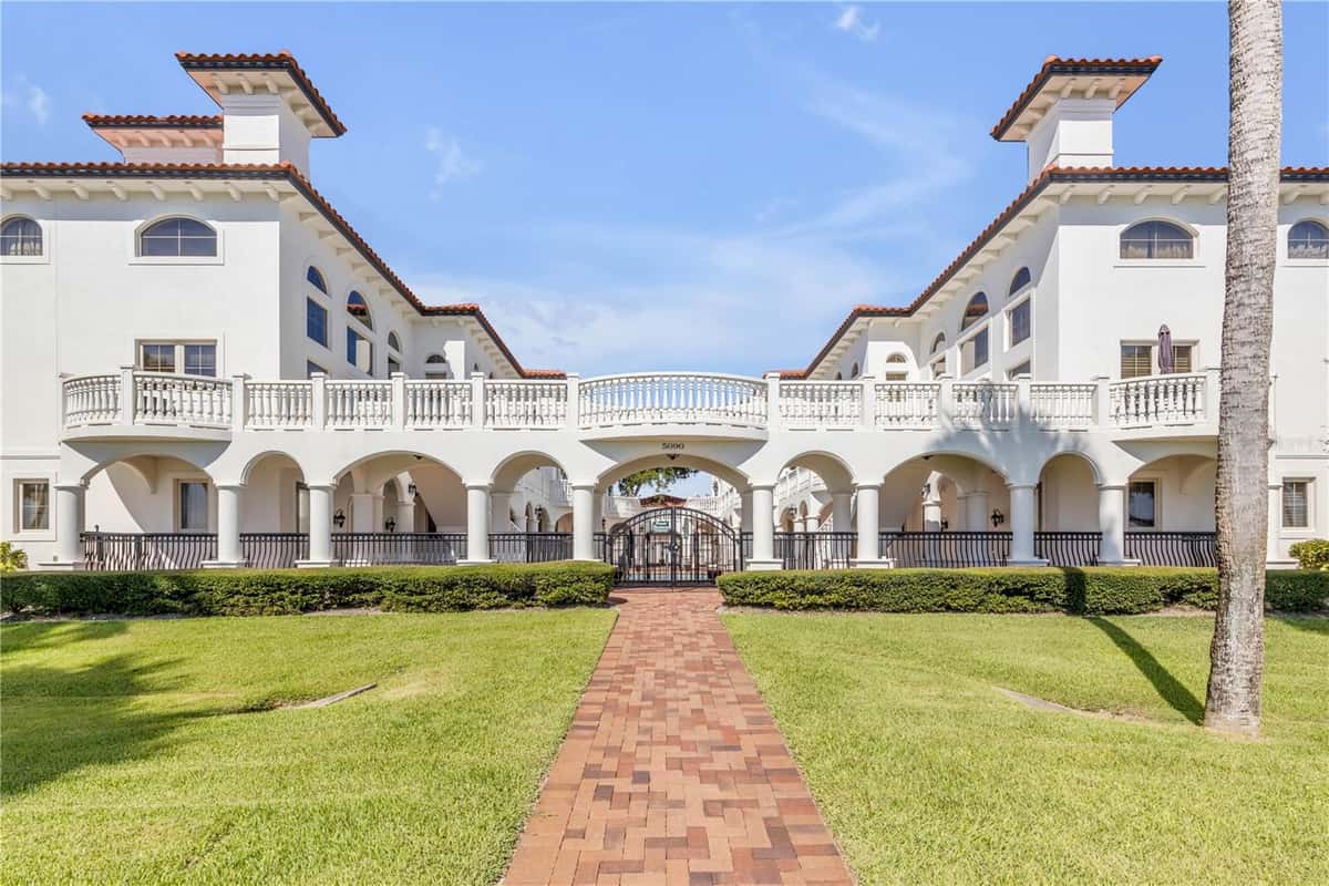 5090 RIVERSIDE DRIVE