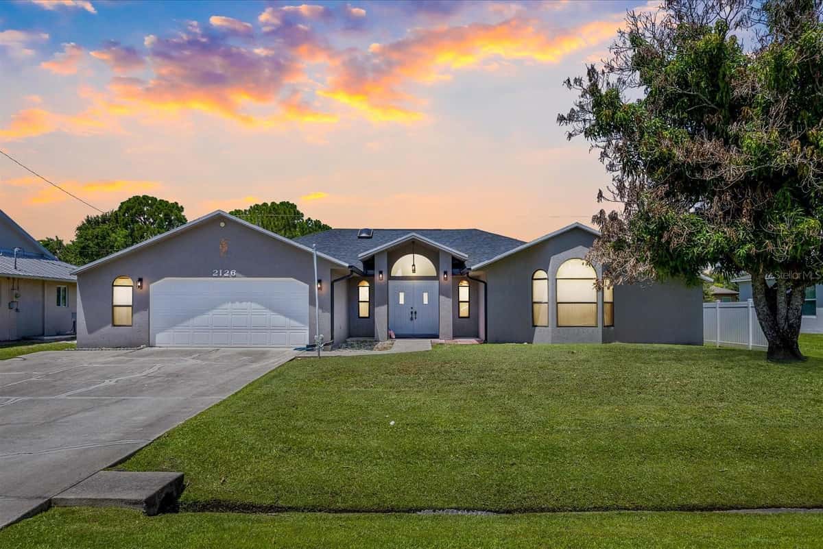 2126 TRENTON LANE