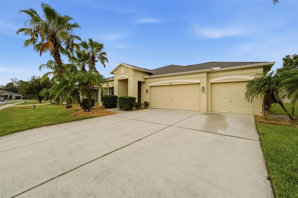 8956 39TH STREET CIRCLE