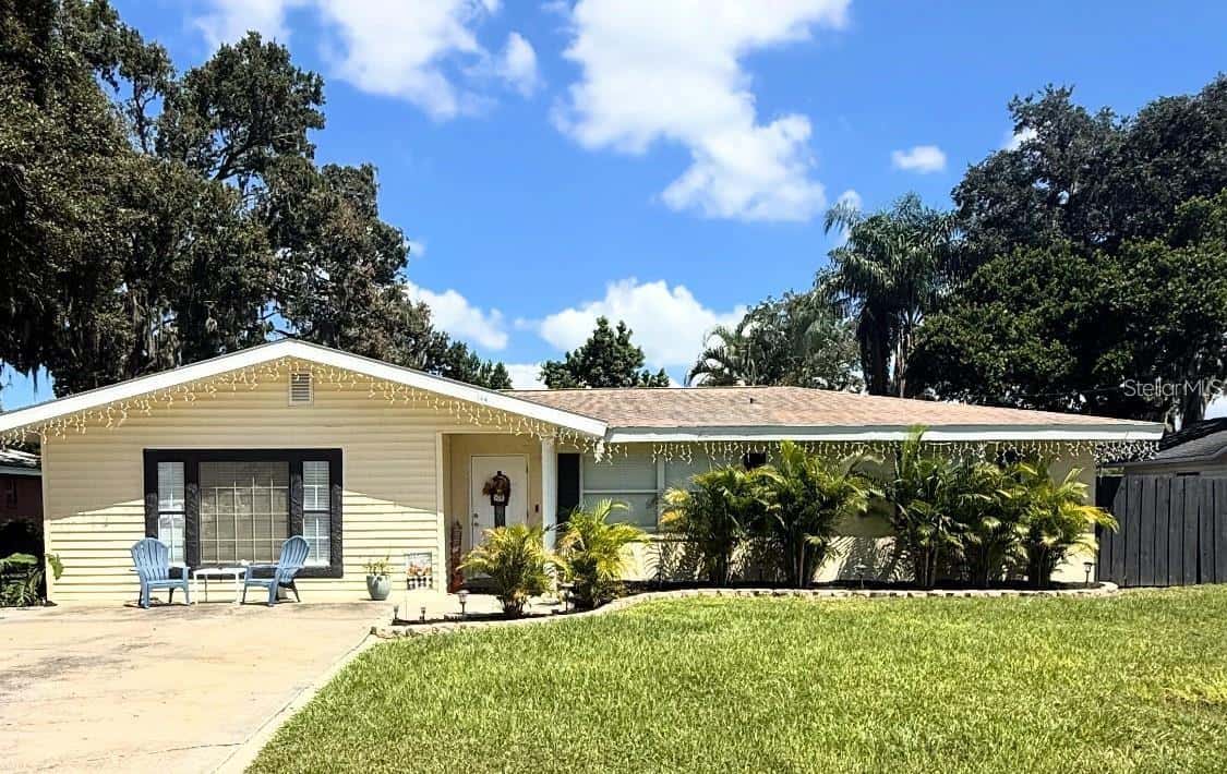 144 BEVERLY DR