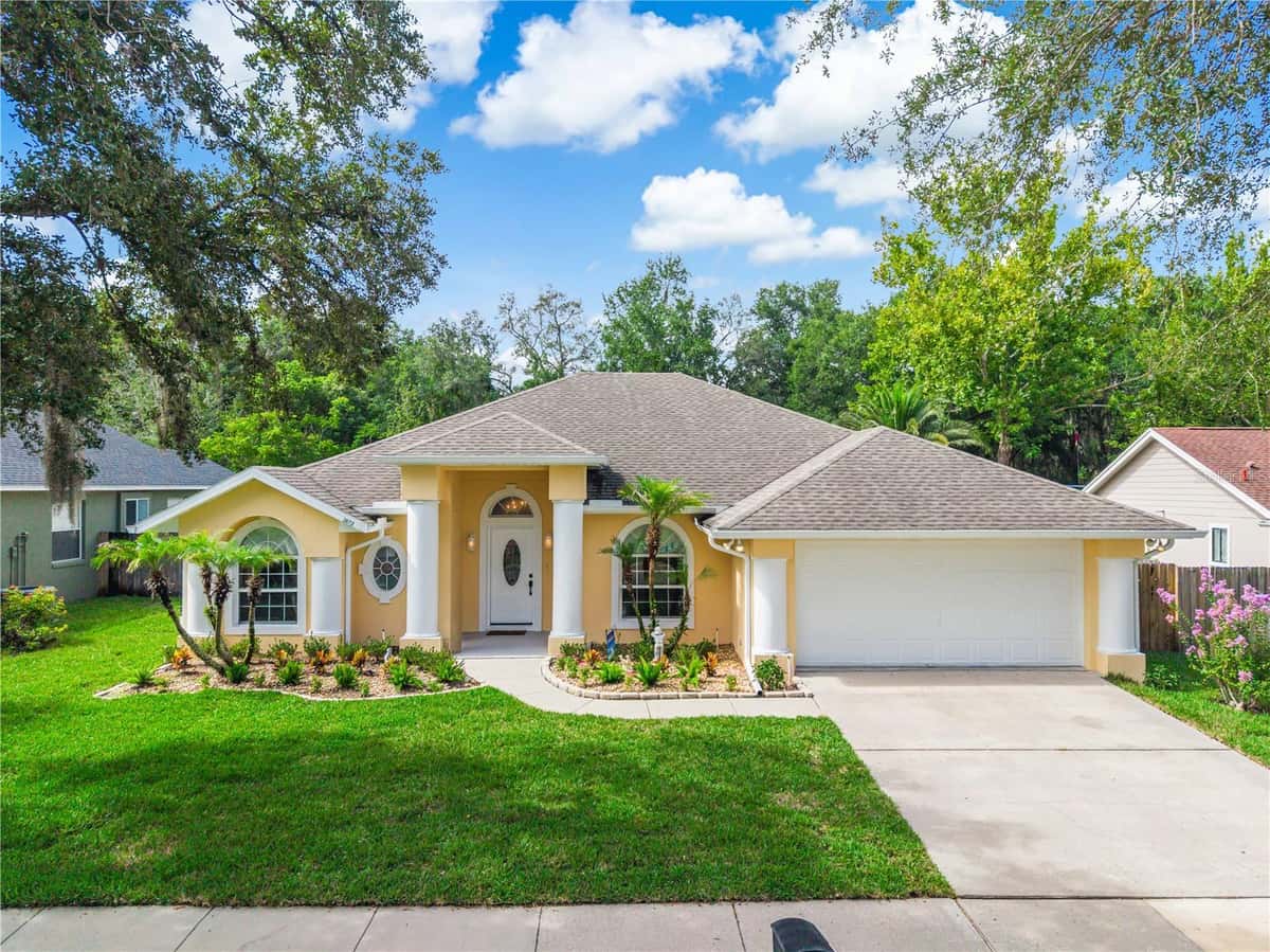 2672 LAKE JACKSON CIRCLE