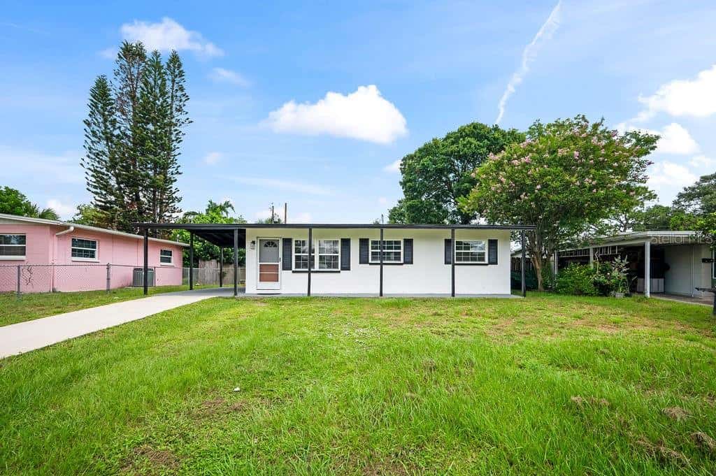 2204 SHELBY DRIVE