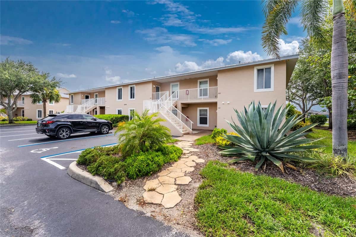 9500 FIDDLERS GREEN CIRCLE