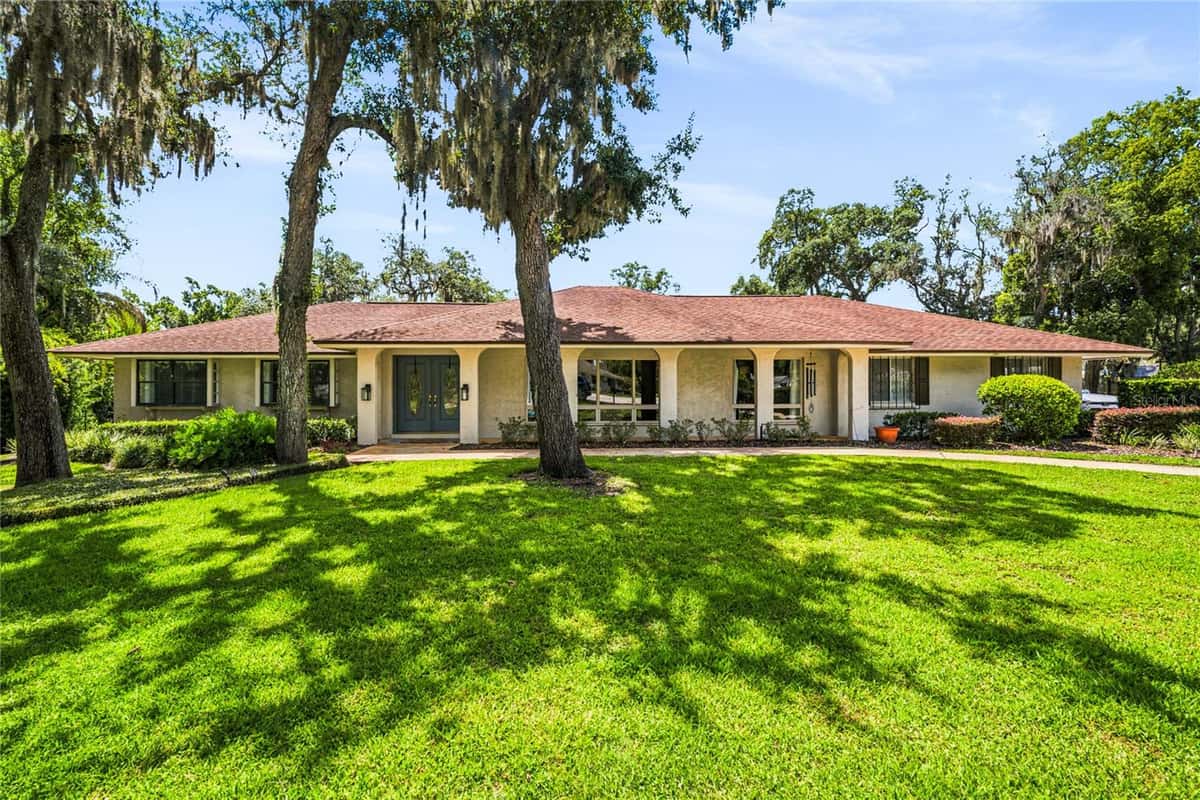 111 LITTLE OAK LANE