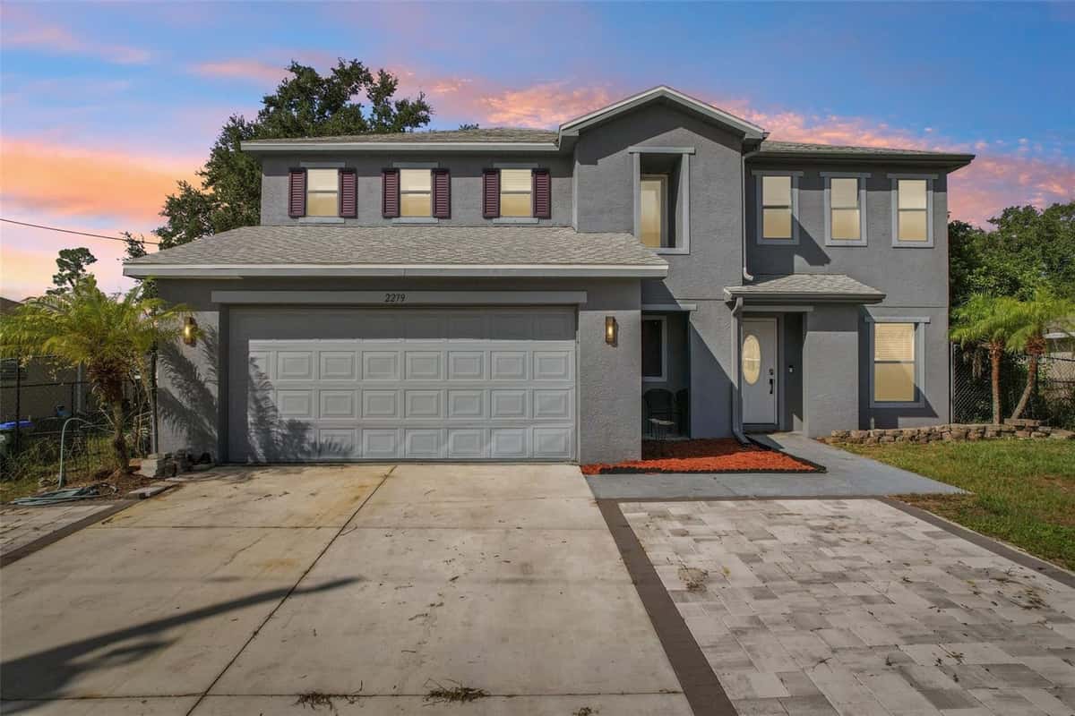 2279 MISTLETO LANE