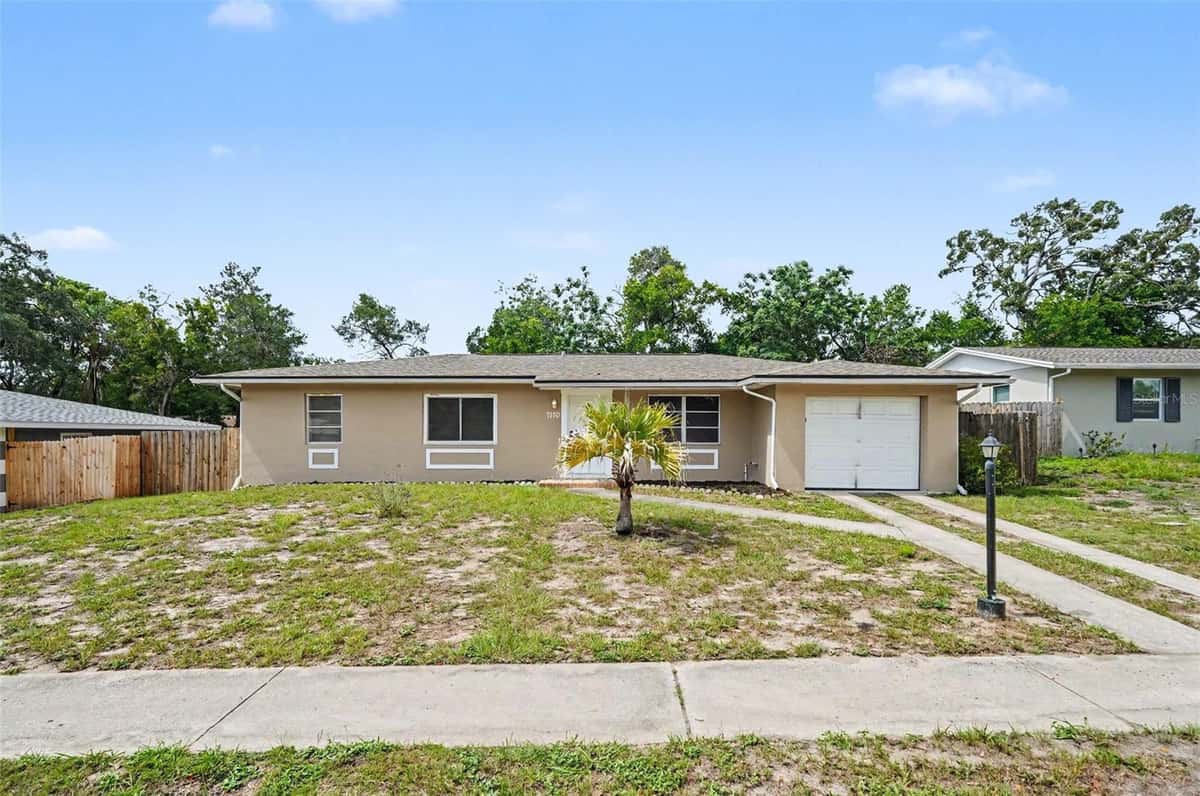 7170 HOLIDAY DRIVE