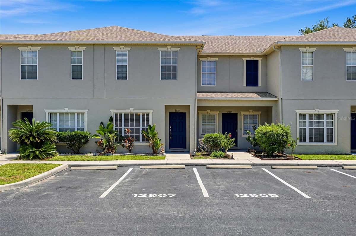 12907 KINGS CROSSING DRIVE