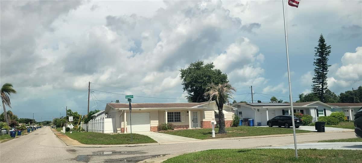 3243 BAYPORT DRIVE