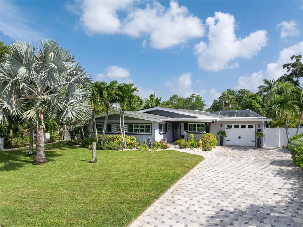 37 SOUTHWIND DRIVE