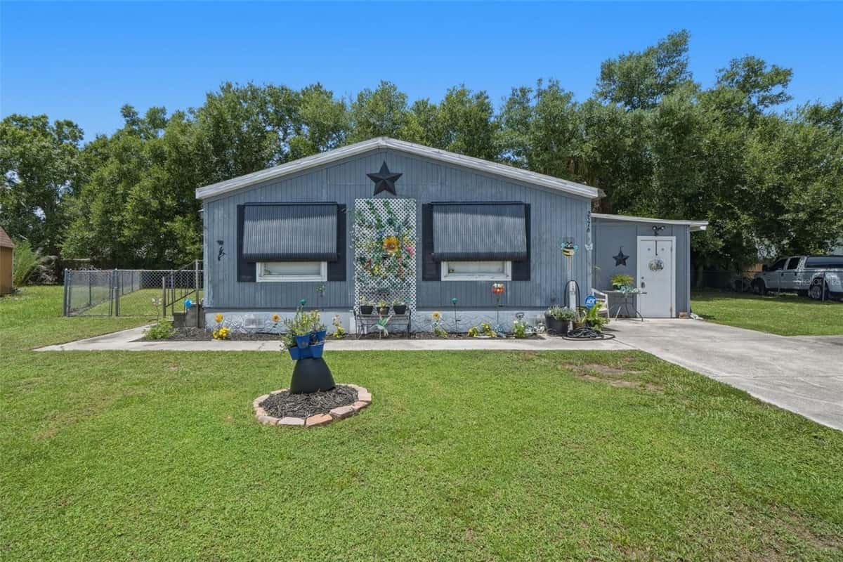 2576 LAKOTA LANE