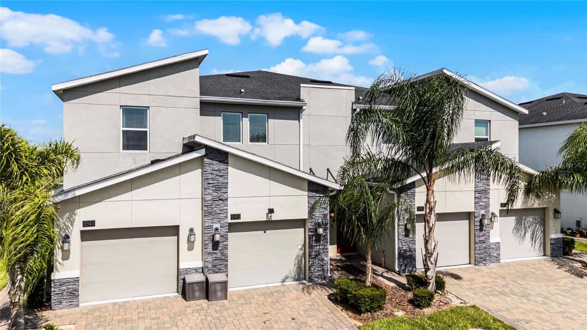 543 OCEAN COURSE AVENUE