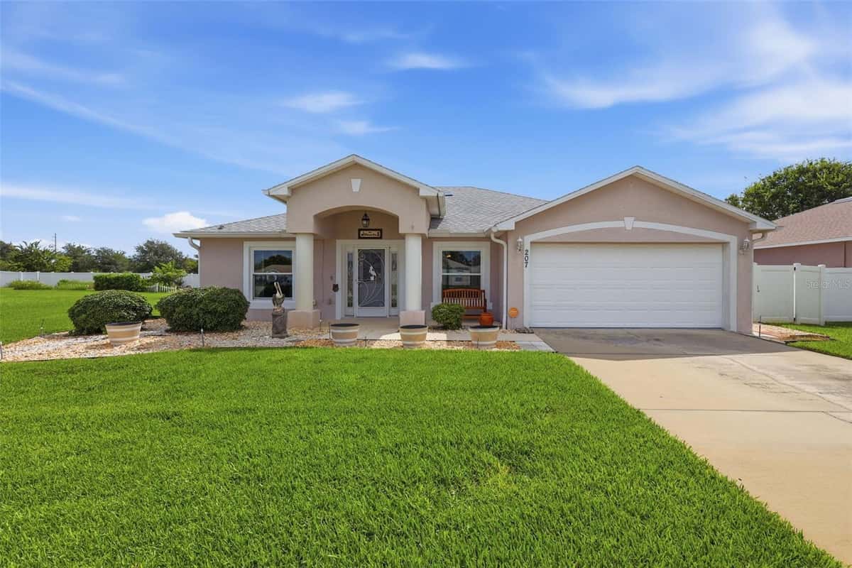 207 EDGEWATER TERRACE DRIVE