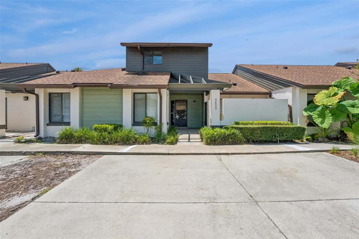 2433 GRAND TETON CIRCLE