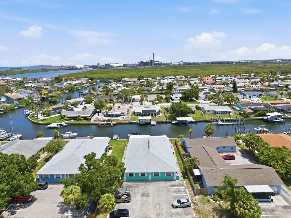 1041 APOLLO BEACH BOULEVARD