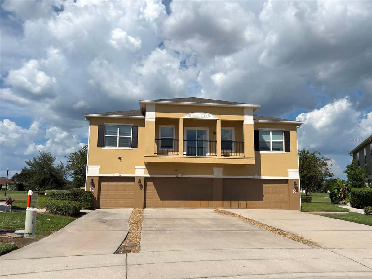 2113 BETSY ROSS LANE
