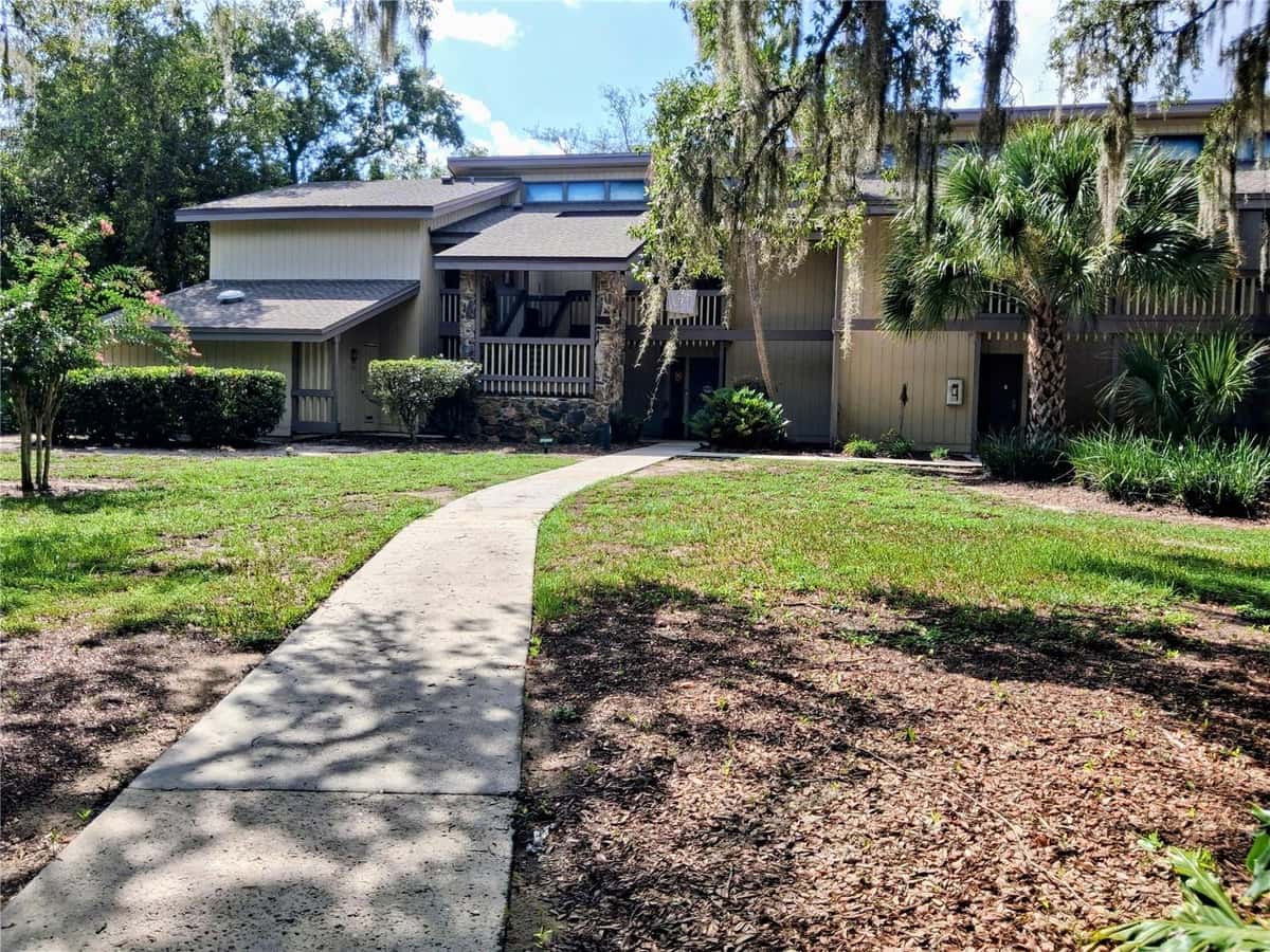 3341 CAMELOT DRIVE
